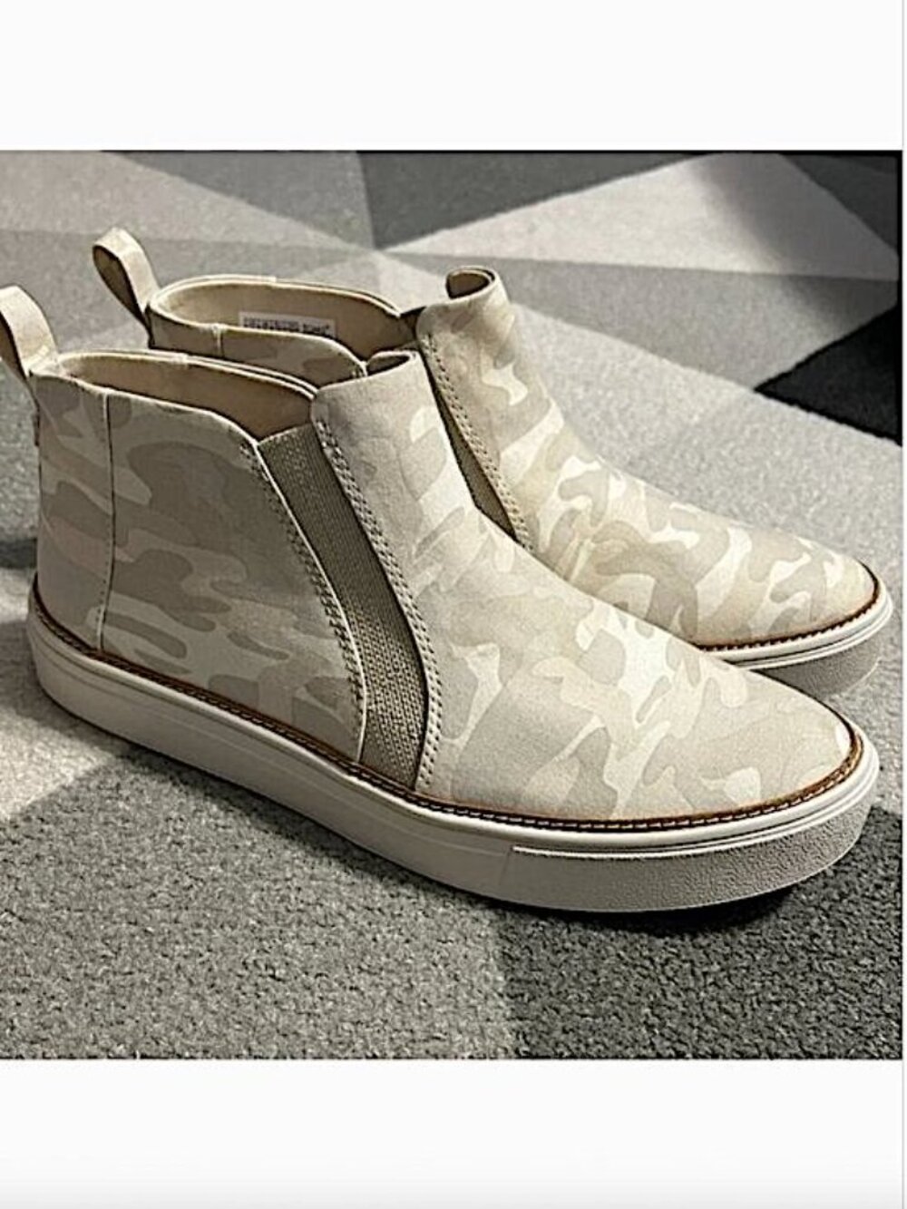 Toms Bryce Egret Camo Printed Canvas Mid‎ Cut Slip On Sneakers Women's Size 9